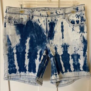 Bandolino Stretch Tie Dye Stretch Denim Shorts
